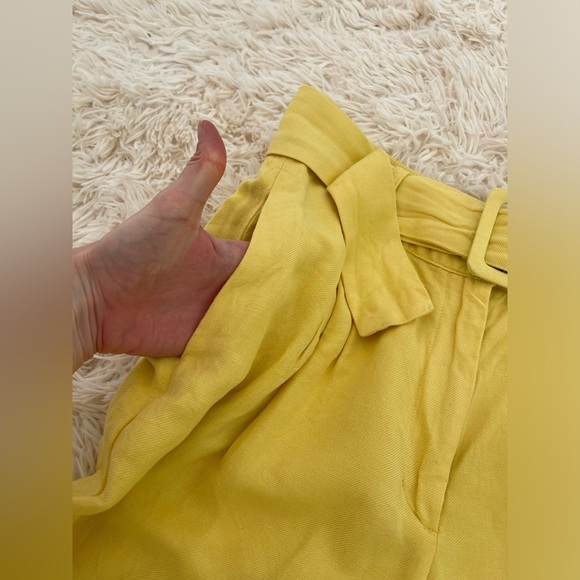 ASHLEY PARK RTR Yellow Trousers attached belt wide leg high waisted size 6 - Picture 12 of 15
